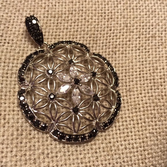 Sterling Silver Floral Pendant Black & Clear CZ’s - Picture 8 of 8